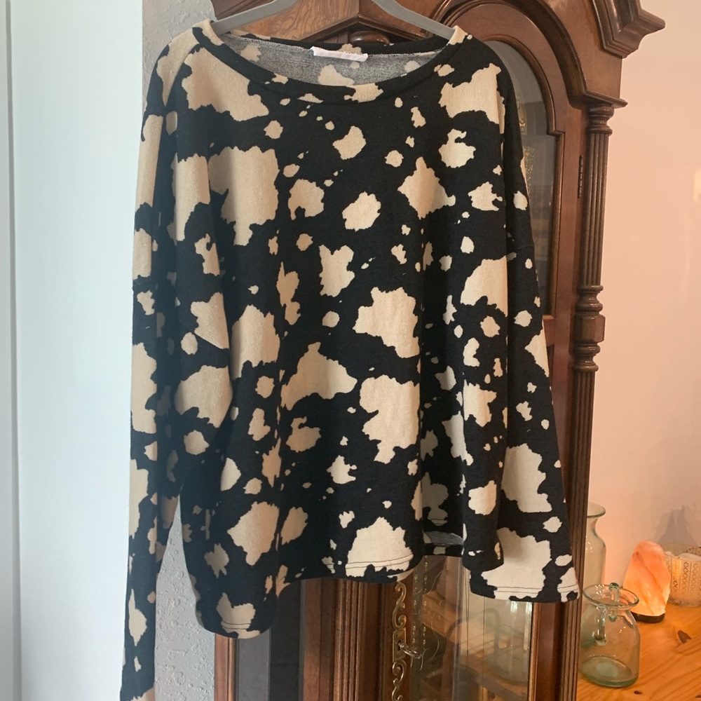 Black and Cream Women's Sweater